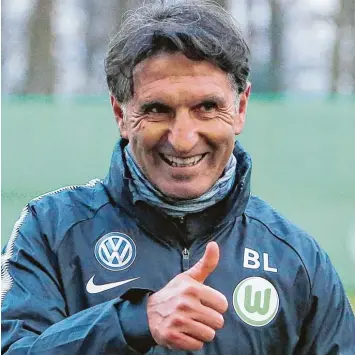  ?? Foto: Imago ?? Bruno Labbadia trainierte unter anderem den Hamburger SV, Bayer Leverkusen und den VFB. Bisherige Abstiege: Null. Das muss auch mal als Referenz reichen, um den Posten als Cheftraine­r in Wolfsburg zu bekommen.