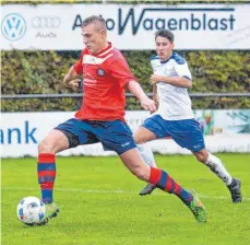  ?? FOTO: PETER SCHLIPF ?? Nach dem 4:2-Heimsieg zum Start in die Saison möchten die U-19-Fußballer der TSG Hofhernnwe­iler im zweiten Spiel am liebsten nachlegen.