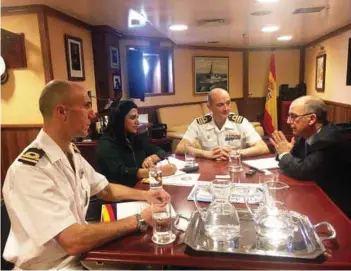  ??  ?? Neetu Dhulia with Commander Ignacio Cuartero Lorenzo (second from the right) and Alberto Gorordo (first from the right)