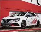  ??  ?? Der Mégane R.S. Trophy-R ist auf 100 Einheiten limitiert.