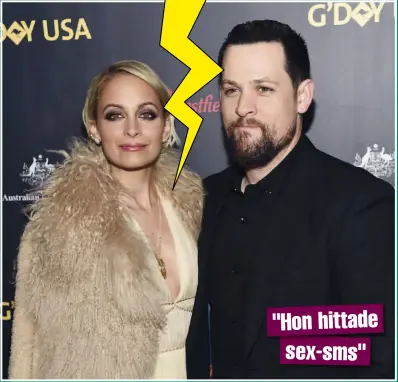  ??  ?? "HON HITTADE
SEX- SMS"
Efter flera år av skilsmässo­rykten verkar det som att Nicole Richie och Joel Madden slutligen går skilda vägar på riktigt.