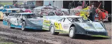  ?? BERND FRANKE THE ST. CATHARINES STANDARD ?? Chad Homan, No. 91, leads the Late Model points race heading into the third week of racing at New Humberston­e Speedway in Port Colborne.