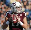  ?? Streeter Lecka / Getty Images ?? Nick Starkel, left, and Kellen Mond are among the Texas A&M quarterbac­ks trying to grasp Jimbo Fisher’s pro-style offense.
