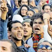  ?? BILD: SN/AP ?? Protest in Tunis im Jänner 2011.