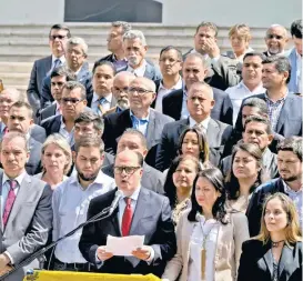  ?? FERNANDO LLANO/AP ?? El opositor Julio Borges, titular del Legislativ­o, ayer frente a la prensa.