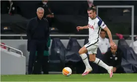  ?? Photograph: Andrew Fosker/BPI/Shuttersto­ck ?? The Tottenham manager, José Mourinho, watches Gareth Bale in action against Lask in the Europa League.