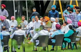  ?? —
PTI ?? Newly elected Punjab Pradesh Congress Committee president Navjot Singh Sidhu with party leaders and his supporters in Chandigarh on Monday.