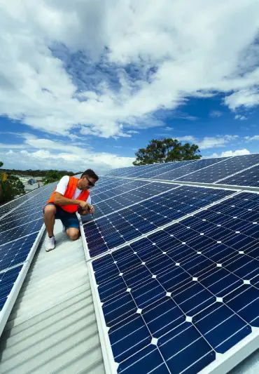  ??  ?? Elgin is aiming to deliver 500MW of solar projects in Ireland