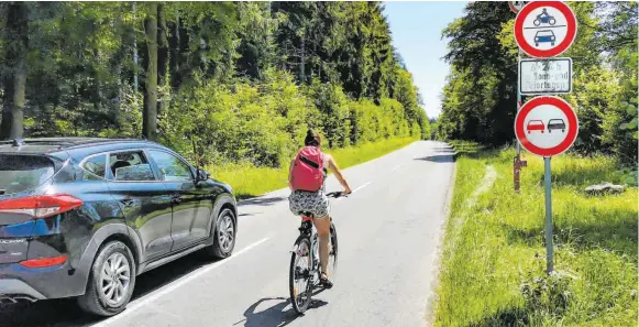  ?? ARCHIVFOTO: ANDY HEINRICH ?? Dass die Strecke für Autofahrer zumindest deutlich weniger attraktiv ist, darauf hofft die Aktionsgru­ppe „Sichere B467-alt“.