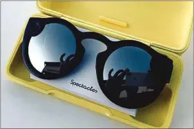  ??  ?? Proposées à 174,99 €, les lunettes prennent des vidéos et des photos.