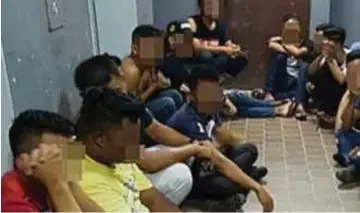  ??  ?? ANTARA individu yang ditahan di dua unit kondominiu­m di Jalan Ampang, semalam.