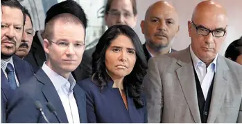  ??  ?? Acciones. Ricardo Anaya, Alejandra Barrales y Dante Delgado, presentaro­n las 15 prioridade­s legislativ­as del Frente Ciudadano que conforma, en la Cámara de Diputados.