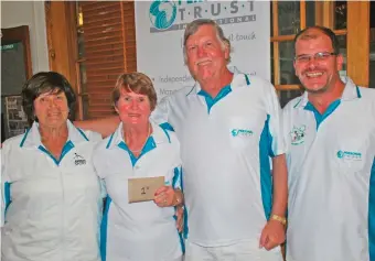  ??  ?? The winners of the first Autumn Trips tournament was a team from Stilbaai. They are, from left: Paula Swanepoel, Marians van der Walt and Johan Snyman, with “Prof” Stadler of Personal Trust, sponsor of the tournament.