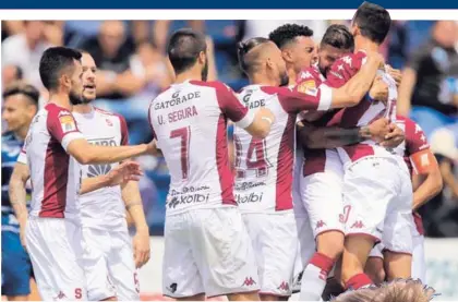  ??  ?? Julio Cascante llegó a su sexto pepino del torneo y salvó a Saprissa, cuando los cartagos los metieron en muchísimas broncas.