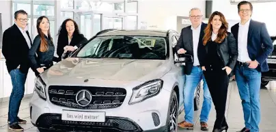  ??  ?? Das Team von Mercedes Marleaux in Langenfeld freut sich darauf, seine Kunden beim „Klassentre­ffen“begrüßen zu können.