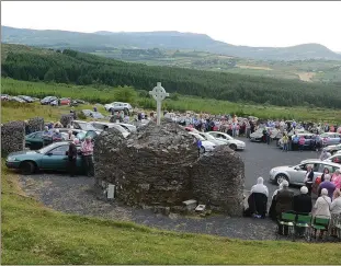  ??  ?? A scenic overview of the annual St Johns Well Mass on the slopes of Mushera Mountain. Photos:: John Tarrant