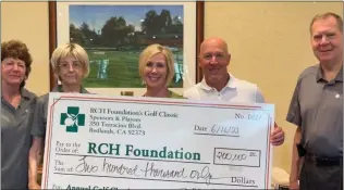  ?? COURTESY PHOTO ?? Receiving the $200,000raised in Redlands Community Hospital Foundation’s 2022Golf Classic are, from left, Kathy Meredith, Redlands Community Hospital Foundation board chairman; Jan Opdyke, Redlands Community Hospital Foundation president; Craig and Michelle Kavanaugh, Golf Classic co-chairperso­ns; and Jim Holmes, Redlands Community Hospital chief executive officer.