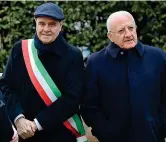  ??  ?? In Campania Benevento, il sindaco Clemente Mastella con il governator­e Vincenzo De Luca il 28 gennaio