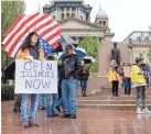  ?? TED SCHURTER VIA USA TODAY NETWORK ?? At the Capitol in Springfiel­d Saturday.