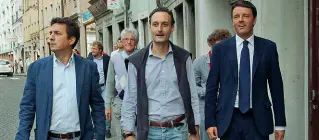  ??  ?? Tempi andati
Il sindaco Jacopo Massaro (al centro) nel 2012 con Matteo Renzi in visita in città