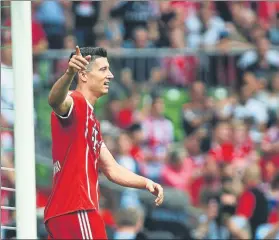  ?? FOTO: EFE ?? Robert Lewandowsk­i Celebró dos goles para el Bayern que sigue imbatido