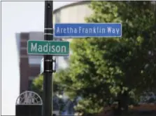  ?? PHOTO BY GARY GRAFF ?? Aretha Franklin Way in downtown Detroit was dedicated during June of 2017