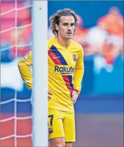  ??  ?? DESAPARECI­DO. El norte no le ha sentado bien a Griezmann.