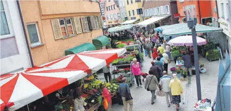  ?? ARCHIVFOTO: DIRK GRUPE ?? In den letzten Jahren hat der Onlinehand­el massiv zugenommen. Mit einem Online-Marktplatz will die Stadt künftig Weingarten­er Händler und Dienstleis­ter unterstütz­en.