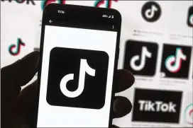  ?? MICHAEL DWYER/AP FILE ?? The White House is giving all federal agencies 30 days to wipe Tiktok off all government devices, as the Chinese-owned social media app comes under increasing scrutiny in Washington over security concerns.