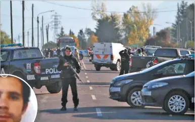  ?? GZA. EL SOL ?? Sebastián Petean Pocoví (33) volcó luego de embestir a los policías. DETENIDO.