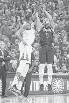  ?? Brett Coomer / Houston Chronicle ?? The preference of Mike D’Antoni, left, for 3-point shots doesn’t fit the taste of everyone and proved unsuccessf­ul in Game 7.