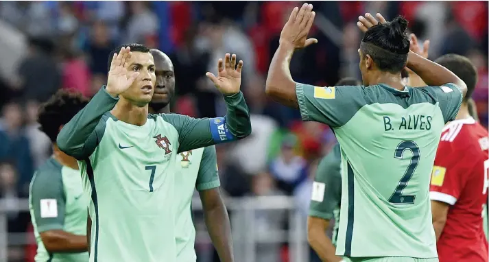  ?? PHOTO AFP ?? Cristiano Ronaldo et le Portugal peuvent s’assurer de terminer au sommet du groupe A avec un match nul contre le Mexique aujourd’hui.