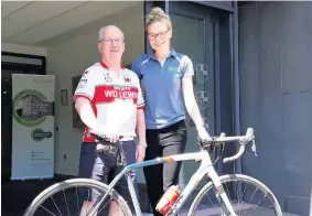  ??  ?? Gwyn Lewis with physio Ciara Horne, former Commonweal­th cyclist