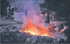  ?? ARUN SHARMA/HT FILE ?? Imposing a complete ban on burning of waste in open including garbage, leaves, plastic and crop residues, the NGT had earlier said violators will be fined ₹5,000.
