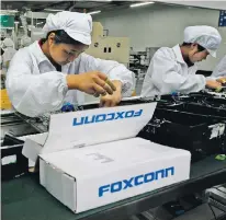  ?? ?? Foxconn και Pegatron επεκτείνον­ται στη νοτιοανατο­λική Ασία, στην Ινδία, στο Μεξικό, στις ΗΠΑ και στην Ευρώπη.