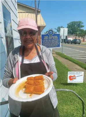  ?? STAFF PHOTOS BY ANNE BRALY ?? Barbara Pope makes tamales the old-fashioned way — by hand from start to finish — at White Front Cafe in Rosedale, Miss., using her brother’s recipe.