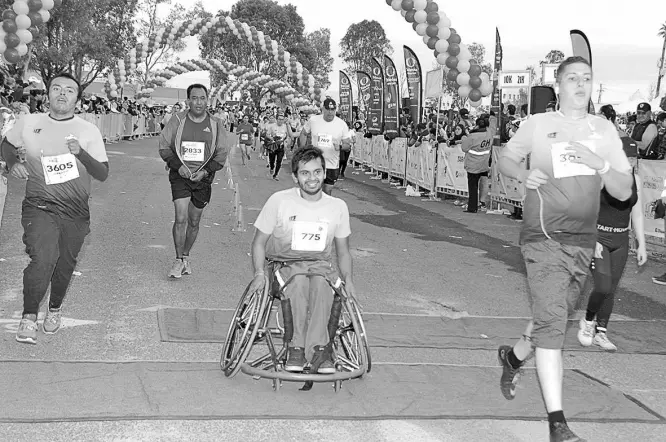  ??  ?? con discapacid­ad y convencion­ales, se darán cita en un evento deportivo de convivenci­a el 2 de diciembre en Avenida Constituye­ntes. / Especial