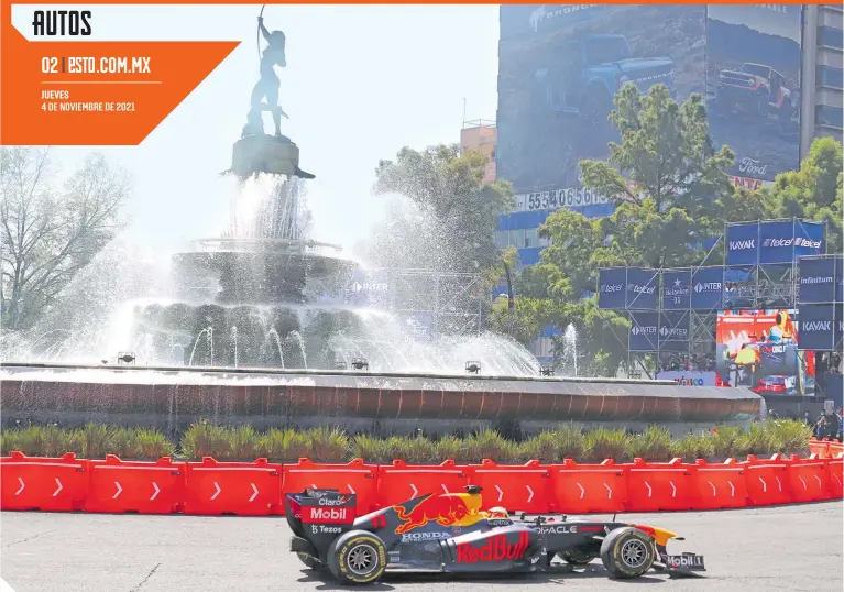  ?? ?? El volante mexicano, de Red Bull, hizo vibrar a los miles de fans a bordo de su monoplaza.