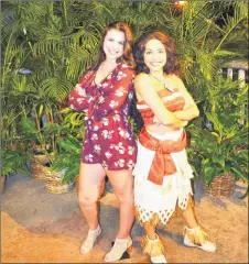  ?? STEVE MACNAULL PHOTO ?? Reporter Steve MacNaull’s daughter, Grace, 15, poses with Disney movie character Moana at Aulani.