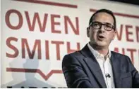  ??  ?? Owen Smith speaks in Porth, south Wales