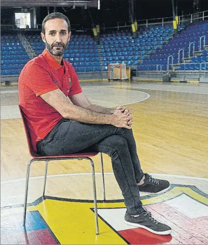  ?? FOTO: MANEL MONTILLA ?? Sito Alonso, entrenador del Barça, equipo que mañana inicia el trabajo de pretempora­da