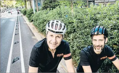  ?? XAVIER CERVERA ?? Pere Cahué, propietari­o de Probike, y Pau Girbau, responsabl­e del nuevo proyecto