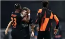  ??  ?? Pulisic (centre) celebrates with Michy Batshuayi (left) after the match. Photograph: James Marsh/BPI/REX/Shuttersto­ck