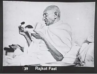  ?? WIKIMEDIA COMMONS ?? mahatma gandhi during his fasting in Rajkot, gujarat in india for his self-purificati­on and protest against the british colonialis­m.