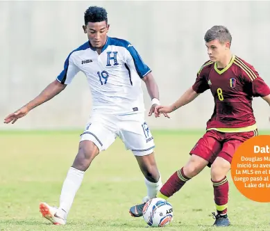  ??  ?? ATACANTE. Douglas Martínez ha sido convocado por primera vez a la selección mayor de Honduras.