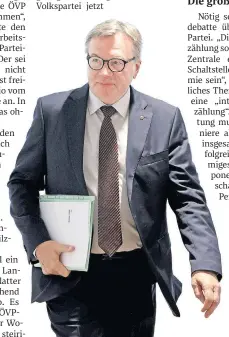  ?? Foto: APA/Expa/Groder ?? Tirols Landeschef Günther Platter zieht sich überrasche­nd zurück.