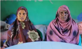  ?? ?? Fatima and Nimco in the sorting house of Beeyo Maal, which means ‘milkers of frankincen­se’. Photograph: Courtesy Beeyo Maal Cooperativ­e