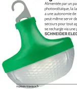  ??  ?? Alimentée par un panneau photovolta­ïque, la lampe Mobiya a une autonomie de 48 h, et peut même servir de batterie de secours pour tout appareil qui se recharge via une prise USB.