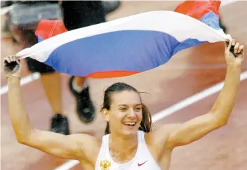  ??  ?? Yelena Isinbayeva ne pourra rester à la tête du comité de surveillan­ce de Rusada.