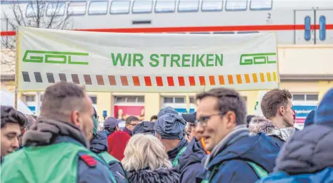  ?? FOTO: ARDAN FUESSMANN/IMAGO ?? Deutschlan­dweit streikt die Gewerkscha­ft Deutscher Lokomotivf­ührer (GDL) bei der Deutschen Bundesbahn.